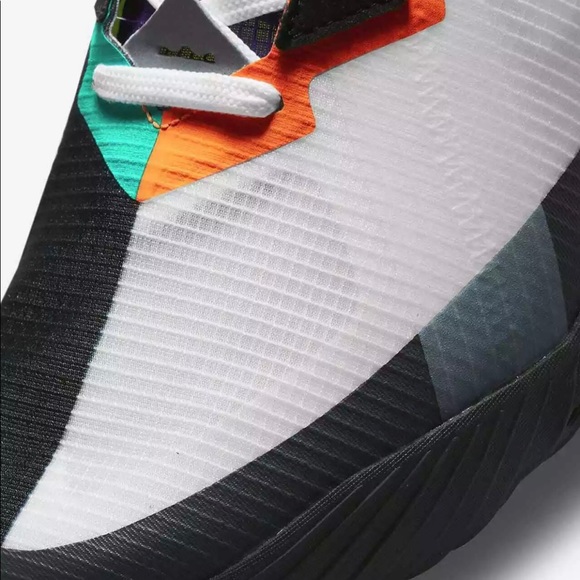 Nike LeBron James 18 Low Greedy White Green CV7562 - Picture 4 of 10